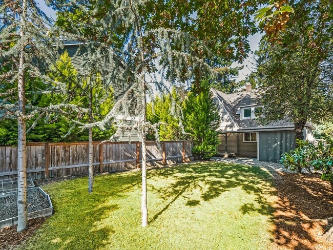 Photo - 2638 SW Custer St Unit #A (House)