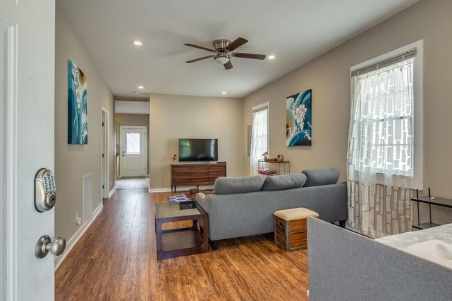 Photo - 112 Lucile St