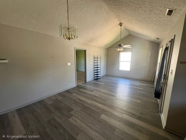 Photo - 3 bed 1 bath with huge backyard