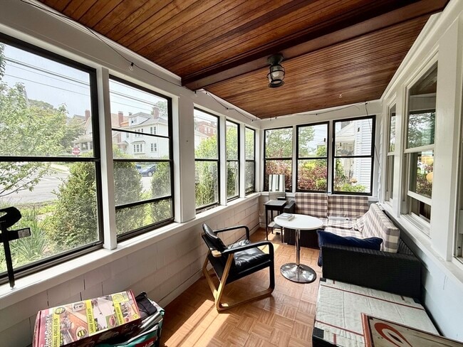 Photo - 519 Belmont St