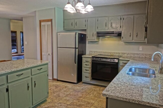 Photo - 4713 Wheaton Ln NW
