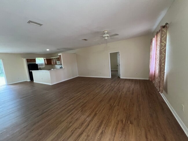 Photo - $1,695 ** 3 Bed / 2 Bath * Single Family Home