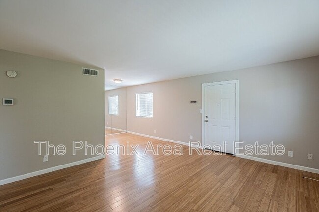 Photo - 700 W University Dr Unit 219