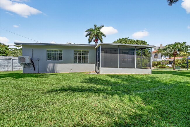 Photo - 326 191st St