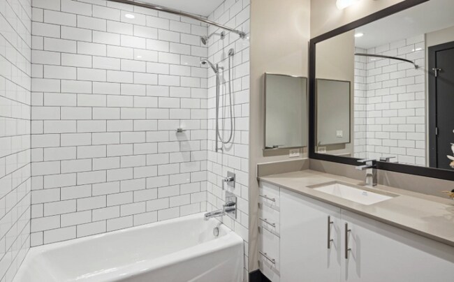 Photo - 152 N Carpenter St