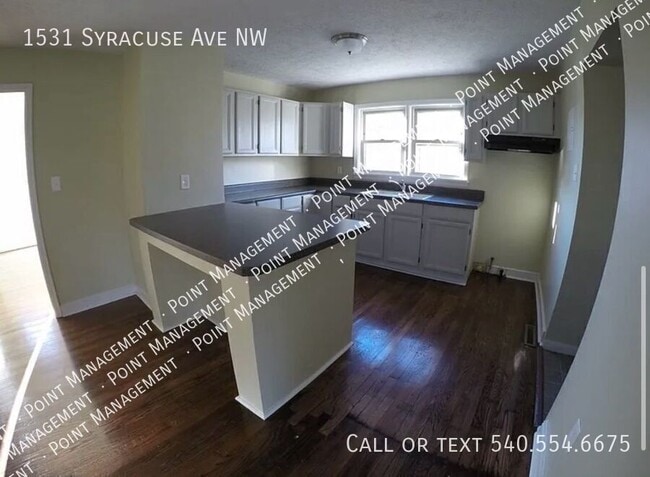 Photo - 1531 Syracuse Ave NW