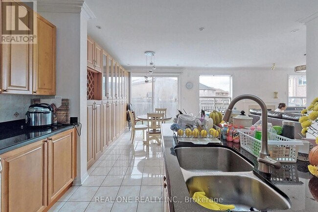 Photo - 579 Fred McLaren Blvd