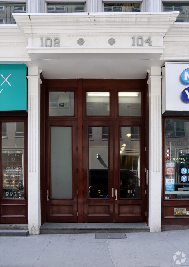 Photo - Fulton-Chambers Building