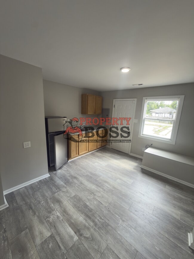 Photo - 3985 Grant St