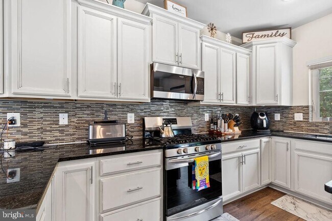 Photo - 1035 Edenberry Wy