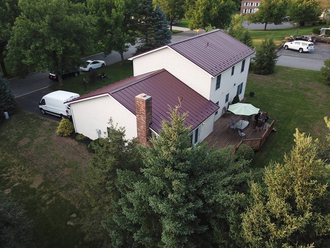 Photo - 1330 Charles St