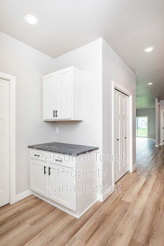 Photo - 6710 68th St S