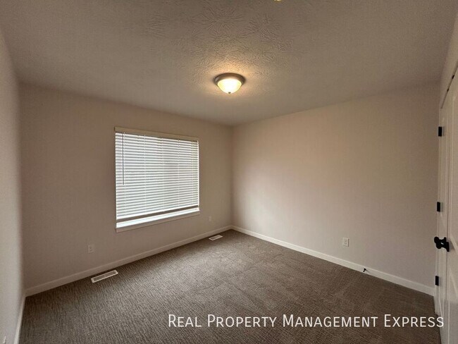 9634 W Tunis Dr