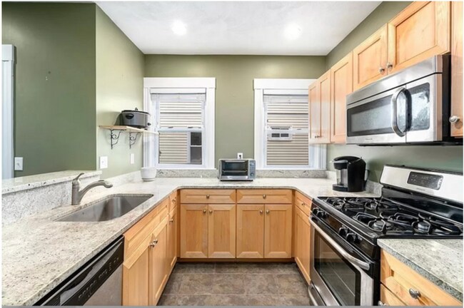 Photo - 85 Yale St Unit 1