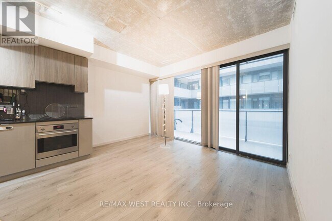 Photo - 161 Roehampton Ave Unit 331
