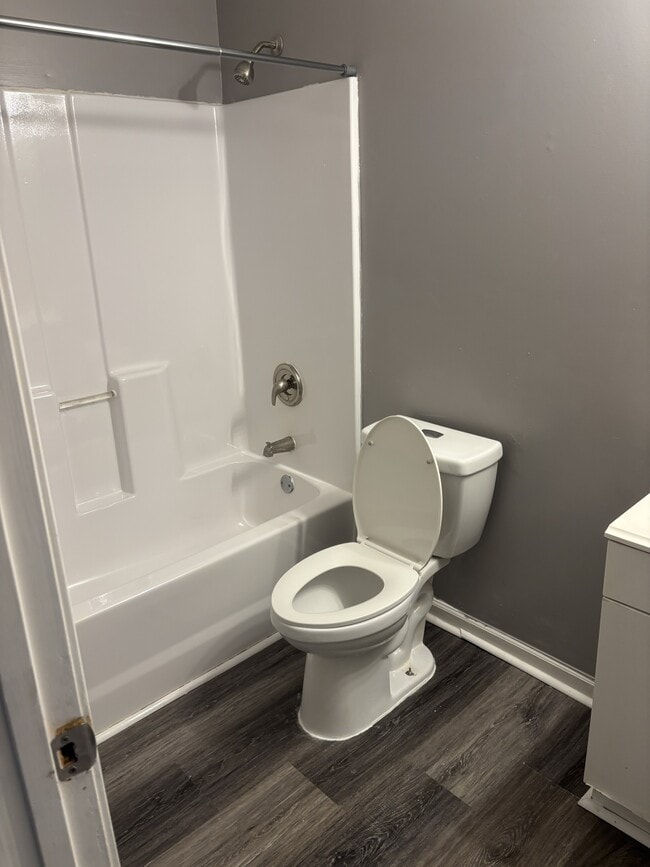 Photo - 559 Woodlawn Ave NW Unit B