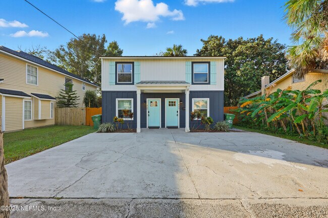 Photo - 422 3rd St S