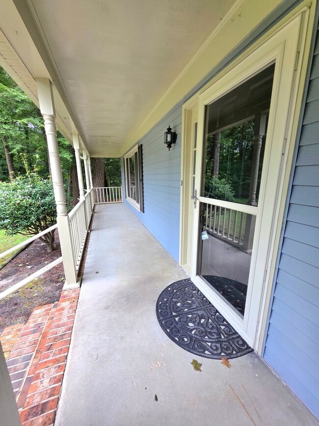 Photo - 415 Rosewood Ln