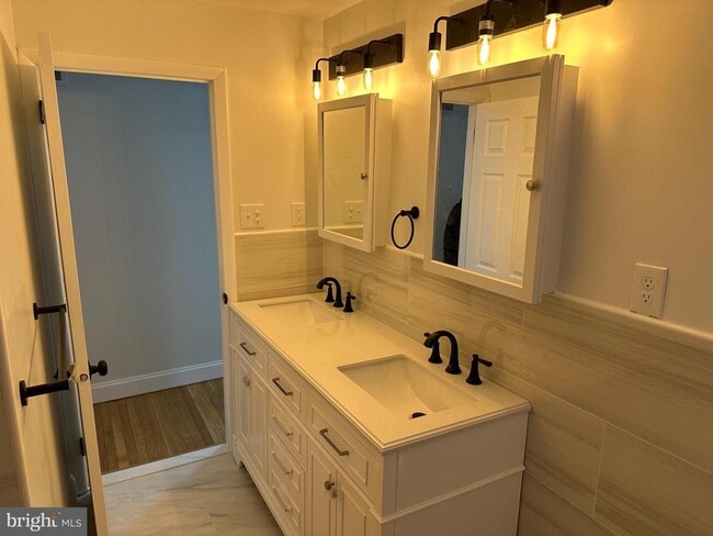 Photo - 1924 Birchwood Park Dr N