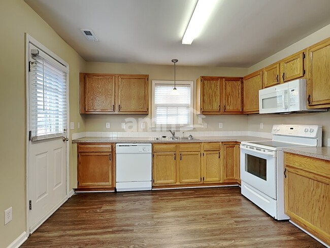 Photo - 1849 Denise Ln