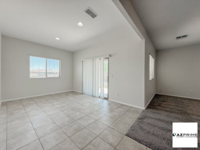Photo - Spacious 4/2 Maricopa House - Versatile La...
