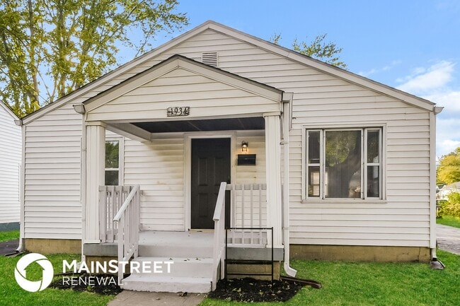 Photo - 1934 N Bosart Ave