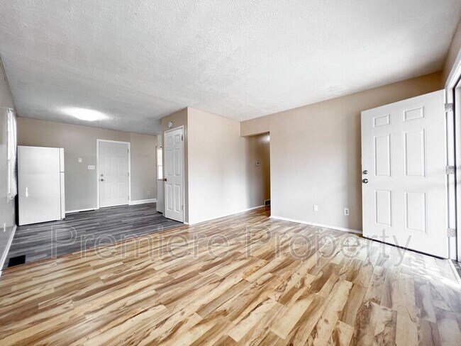 Photo - 7600 E 50th St