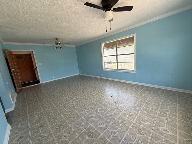 Photo - 1414 East Ave Unit B