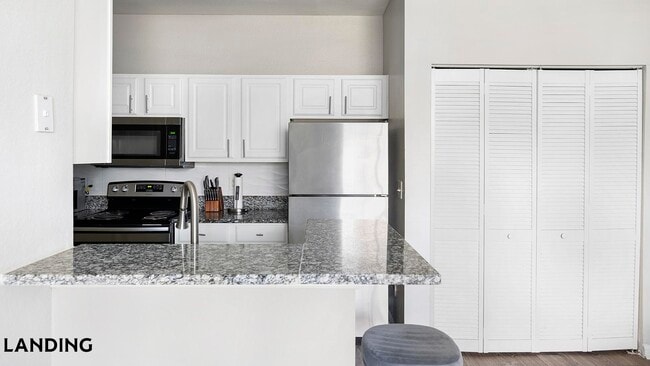 Photo - 261 Veterans Pkwy Unidad 2708