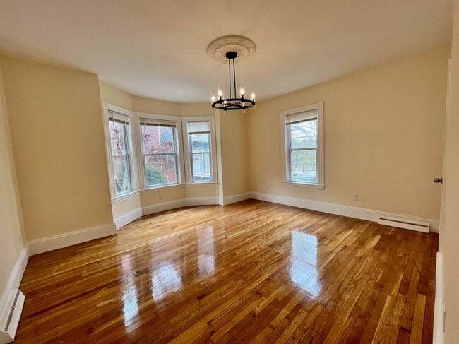 Photo - 22 Anita Ter Unit 1