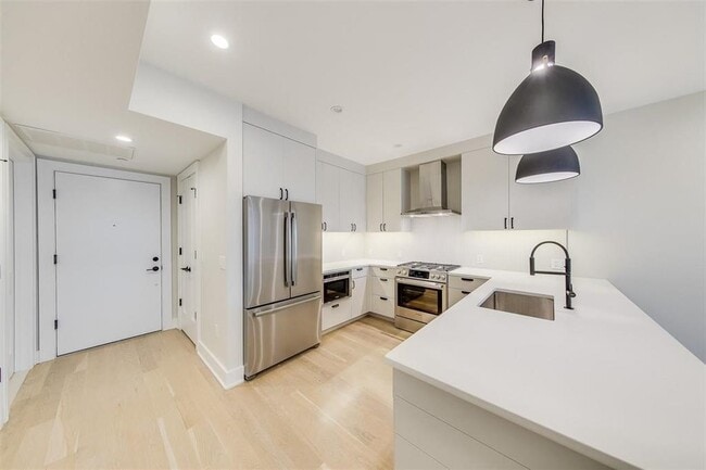 Photo - 366 6th St Unidad 303