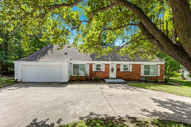 Photo - 8416 State Line Rd Unit House For Rent