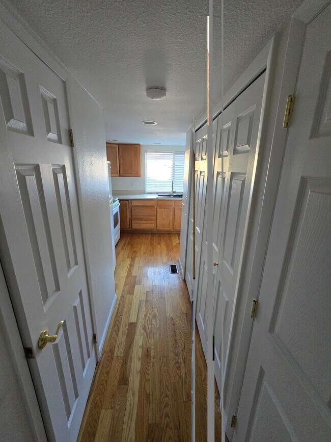 Photo - 3770 S Mission Pky