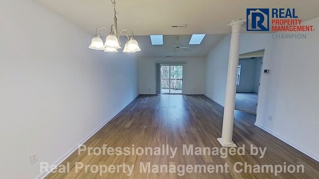 Photo - Upper Level Condo in Holton Place w/Community Pool Unit 202