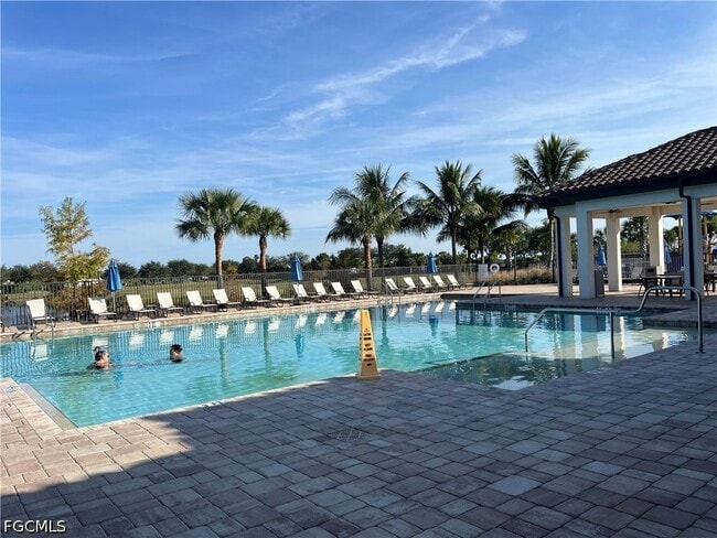 Building Photo - 14662 Cantabria Dr