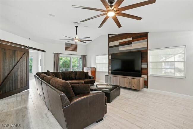 Photo - 9624 Crescent Garden Dr