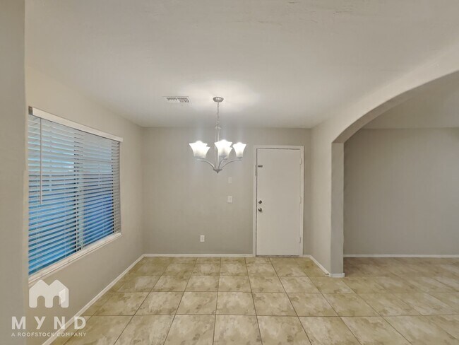 Photo - 2566 E Boston St