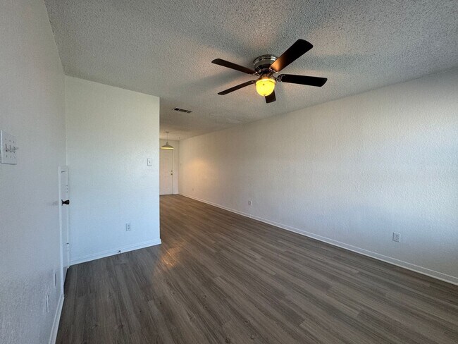 1306 Monroe Loop Unit D