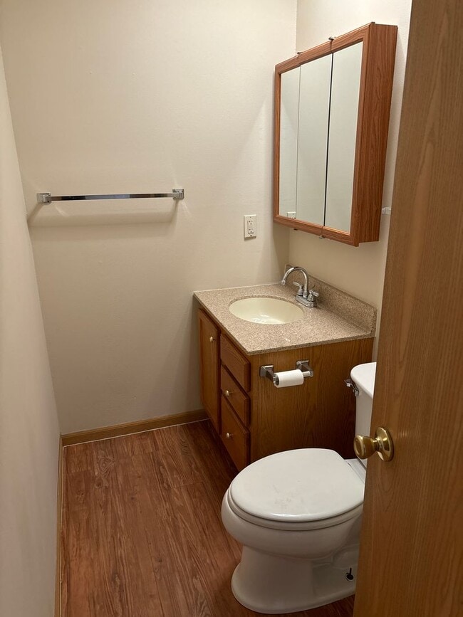 Photo - 2 Bedroom, 1.5 Bath Townhouse in Clinton, IA