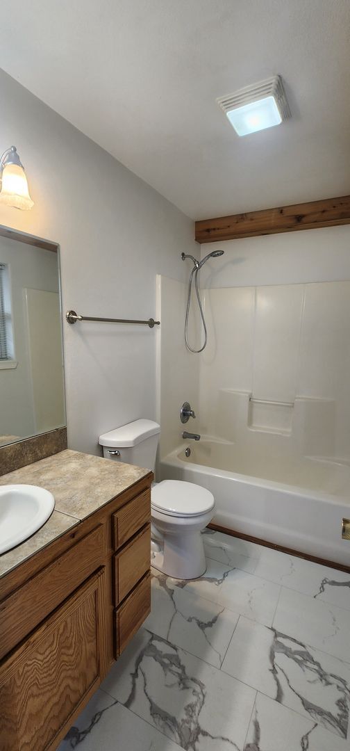 Photo - 213 SW 4th St Unidad #B