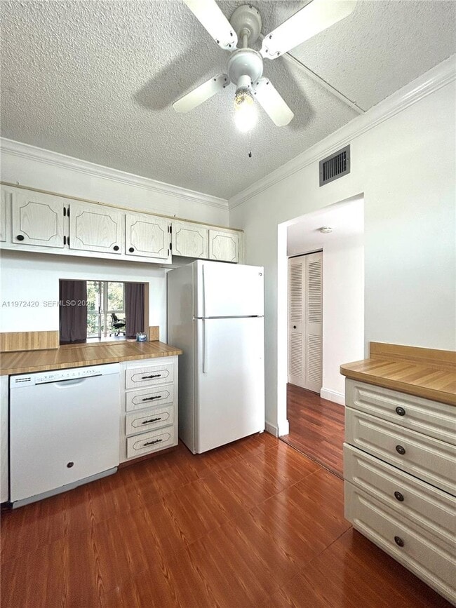 Photo - 6005 Del Lago Cir Unit 210