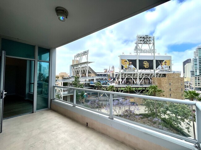 Photo - Stunning 2B/2BA Condo in the Park Terrace ... Unit 621