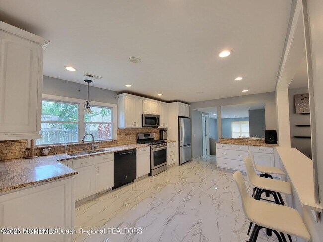 1 Robin Dr