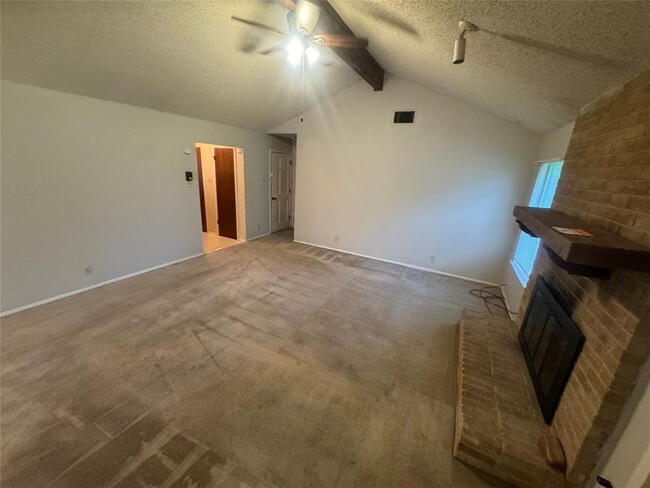 Photo - 800 Central Dr