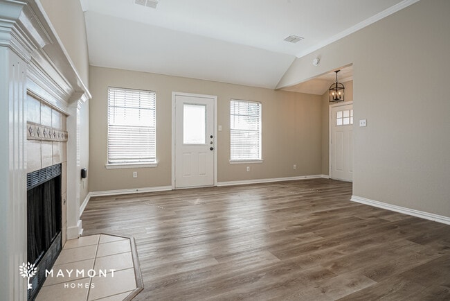Photo - 3000 Huntington Ct