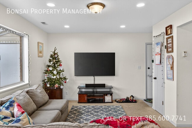 Photo - 894 N 160 W Unit 4