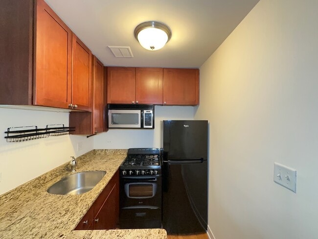 Photo - 650 W Wrightwood Ave Unit 305