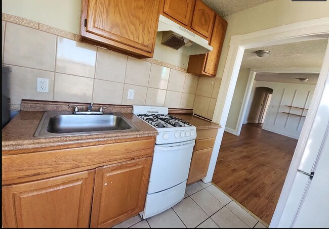 Photo - 103 E 22nd St Unidad 103 East 22nd Street - 2