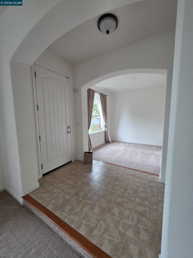 Photo - 1830 Hollyview Dr