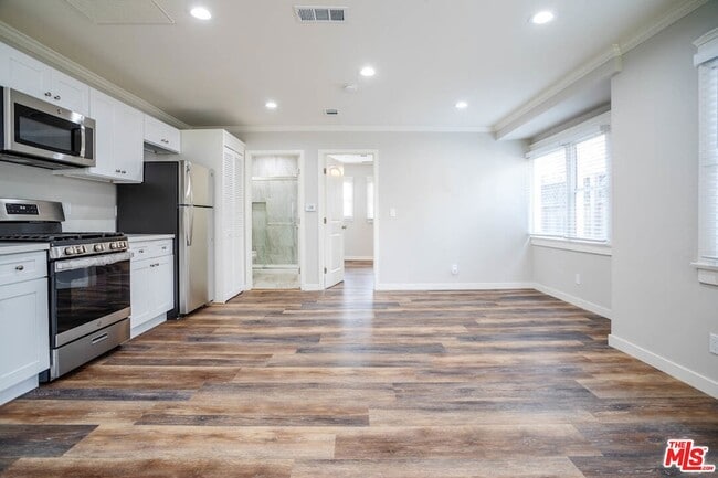 Photo - 1131 N Sierra Bonita Ave